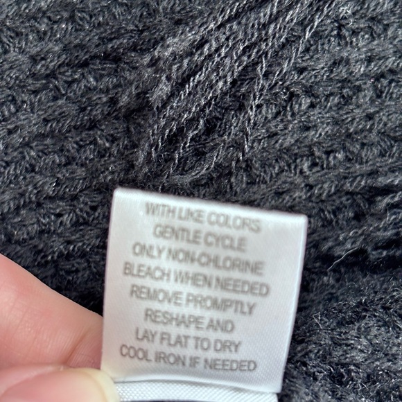 Almost Famous Black and White Open Front Mixed Design Cardigan - Picture 7 of 9